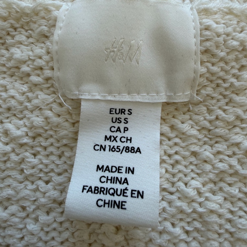 H&M Cream Knit Short Sleeve Cardigan Gold Button Textured Sweater Size Small - Picture 7 of 10